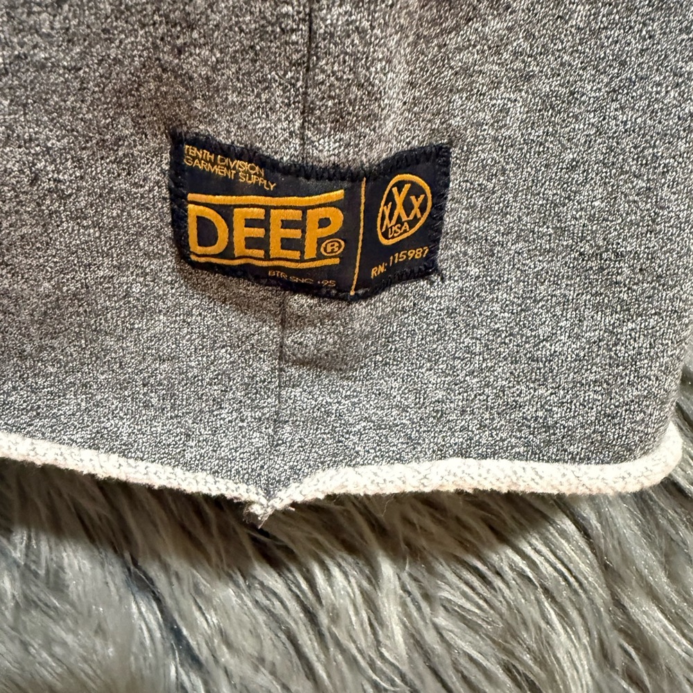 10.Deep Shirt - Picture 2 of 4